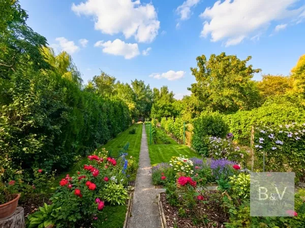 EXCLUSIVITÉ - maison de ville de 147 m² sur 500 m² de terrain