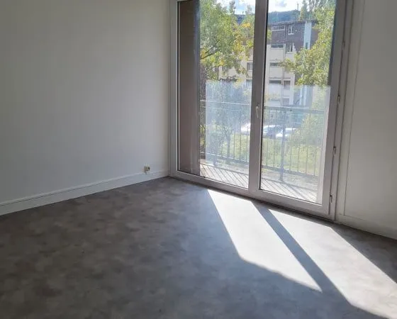 Rombas f3 avec balcon