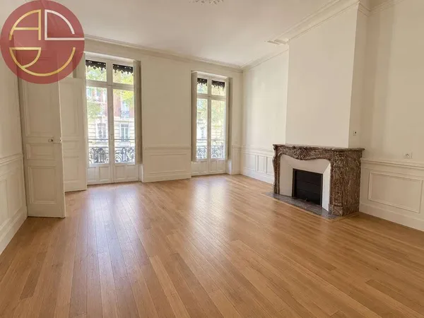 Bureaux 195m² Toulouse hyper-centre Saint-Etienne