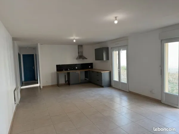 Maison plain-pied 3 ch. + garage, jardin 500 m², Évry