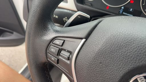 BMW Serie 3 2.0 320d 190 - Lounge – 2016 – 87840 km – Diesel – Boîte Automatique — photo 2