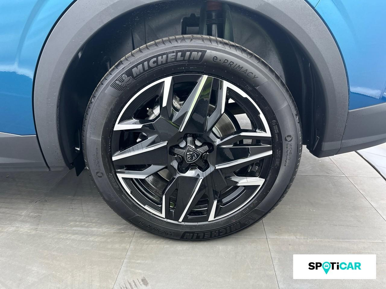 Peugeot 5008 hybrid 136ch allure e-dcs6 — photo 11
