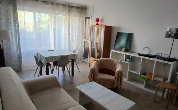 à louer chambre dans coloc étudiantes