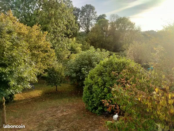 Maison entre nature et commodités