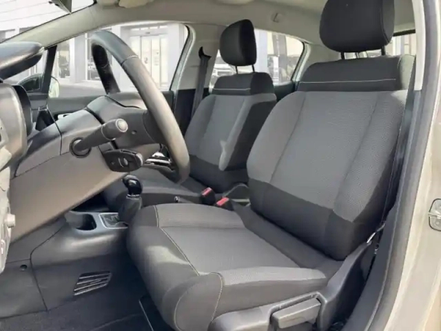 Citroën C3 1.2 puretech 83ch s&amp;s shine — photo 8