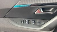 Peugeot 2008 1.2 PureTech 100ch S&S Style — photo 18
