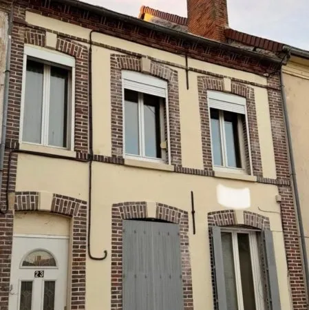 MAISON DIVISEE EN 2 LOGEMENTS AVEC JARDIN ET POTENTIEL A TRAINEL