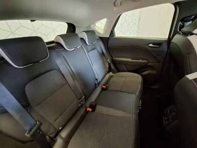 Renault Captur tce 155 edc fap — photo 30