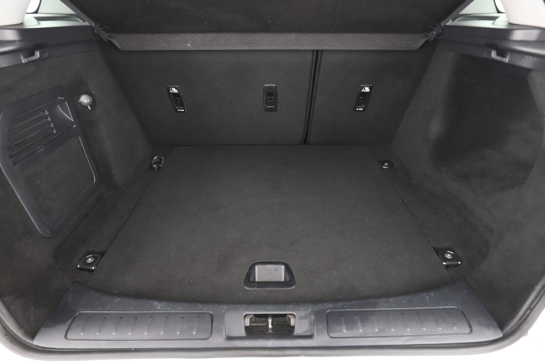 Land Rover Evoque 2.0 Td4 SE Dynamic BVA — photo 16