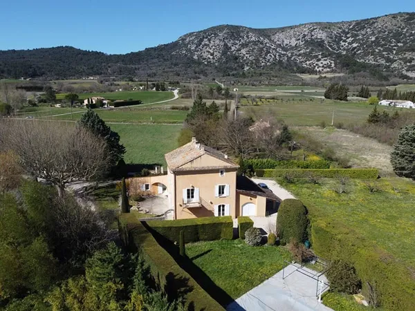 Maison 7 pièces 200 m²