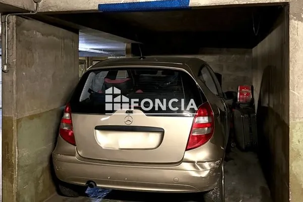 Parking 12 m²