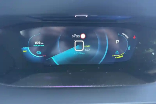 Peugeot 208 electrique 50 kwh 136ch — photo 19