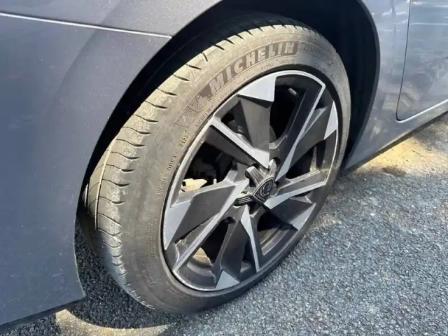 Peugeot 308 sw puretech 130ch s&amp;s eat8 — photo 13