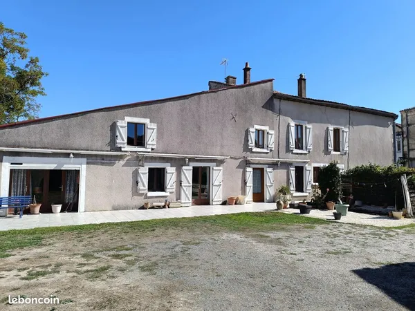 Maison 11 pièces 258 m²