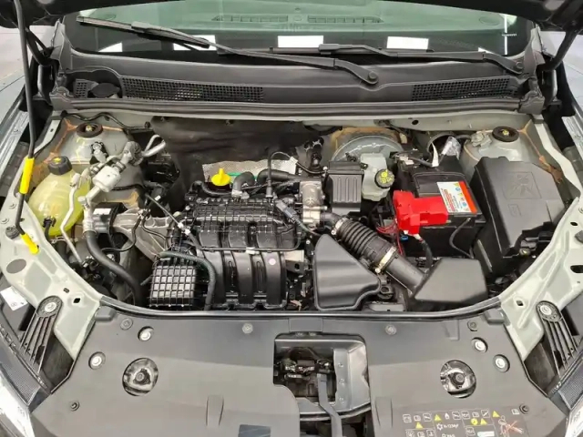 Dacia Sandero sce 65 - 22 — photo 13