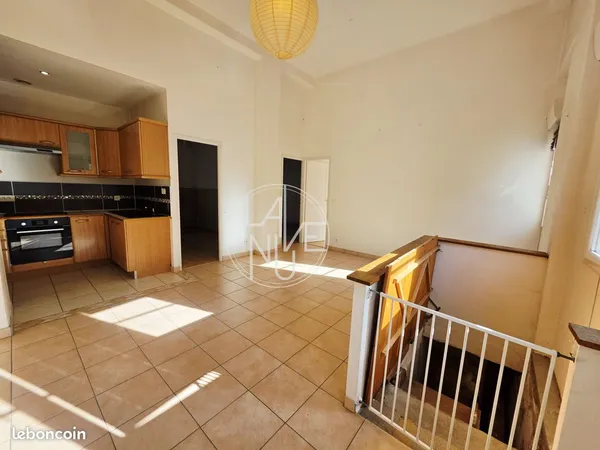 Appartement 5 pièces 63 m²