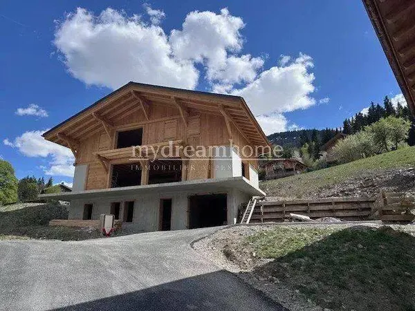 Chalet 7 pièces 235 m²