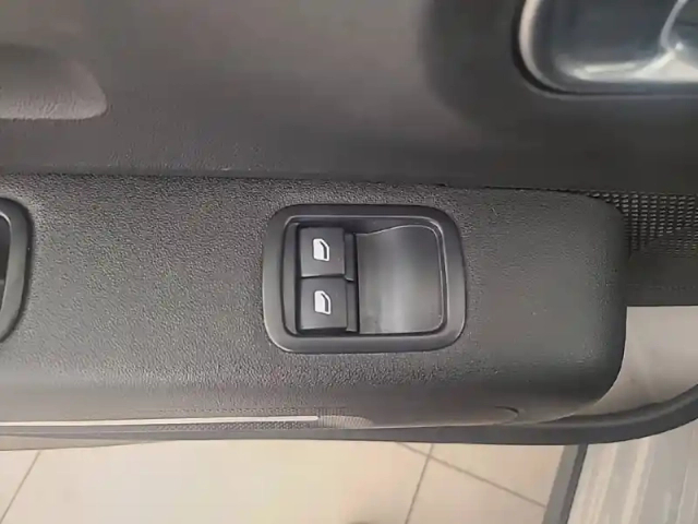 Citroën C3 puretech 83 s&amp;s bvm5 — photo 19
