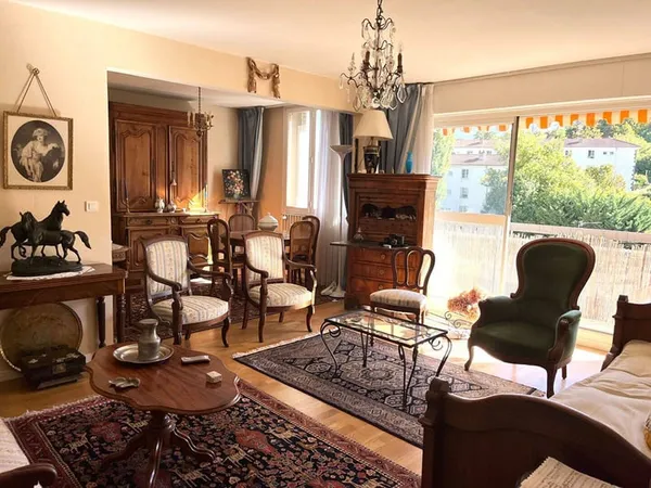 Appartement 6 pièces 106 m²