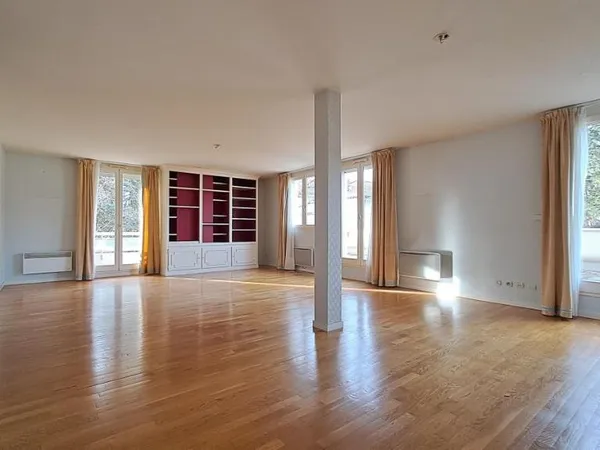 Appartement 6 pièces 167 m²