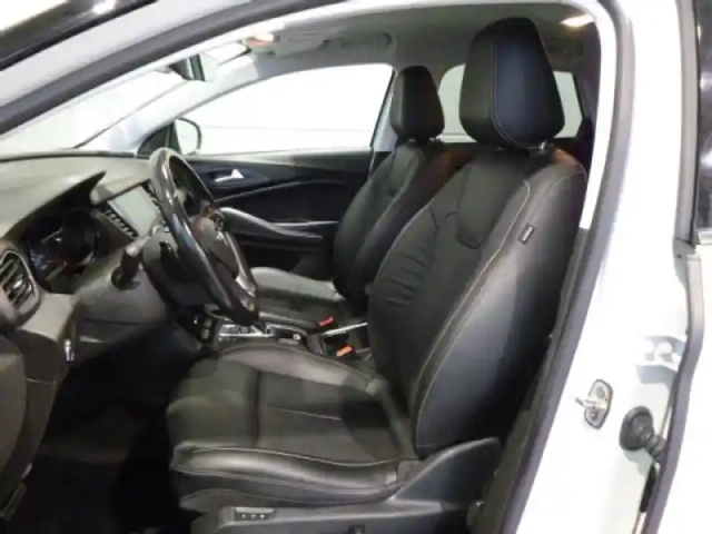 Opel Grandland X hybrid4 300ch ultimate — photo 13