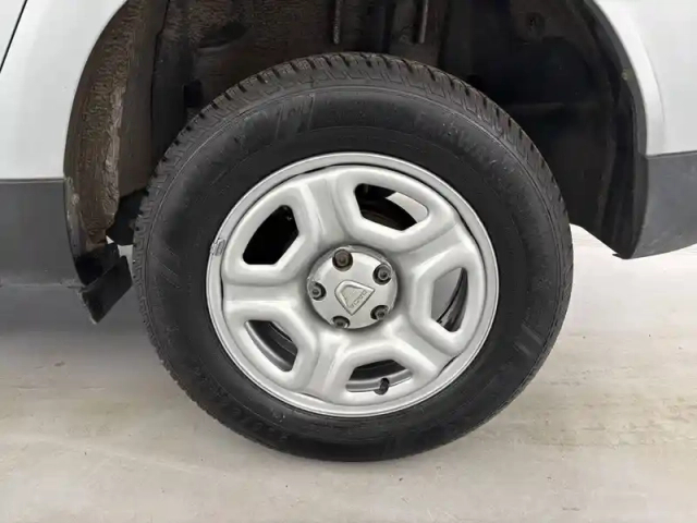 Dacia Duster blue dci 95 4x2 — photo 29