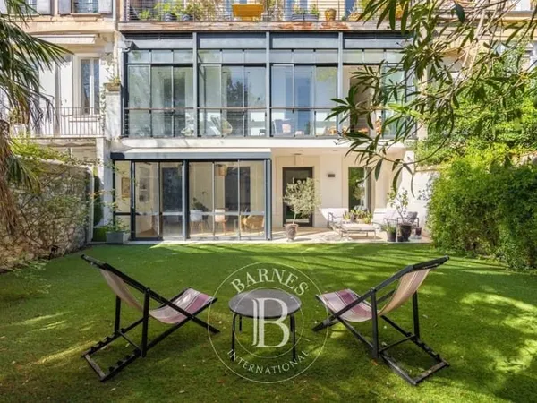 VENTE - MARSEILLE 13008 - LUXUEUX DUPLEX CONTEMPORAIN DE 250M² AVEC JARDIN