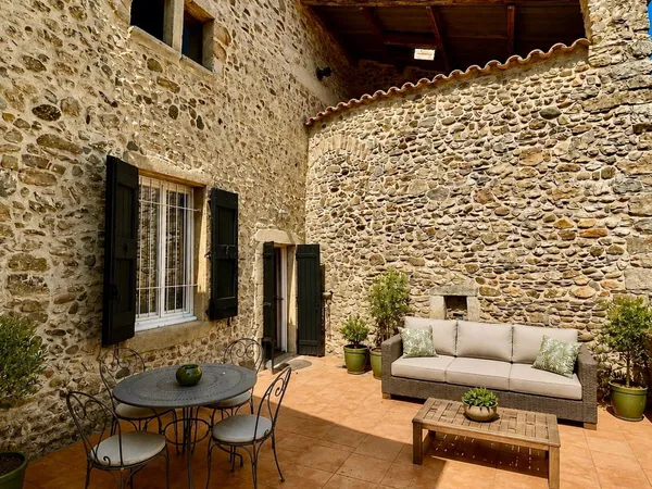 Maison 11 pièces 225 m²