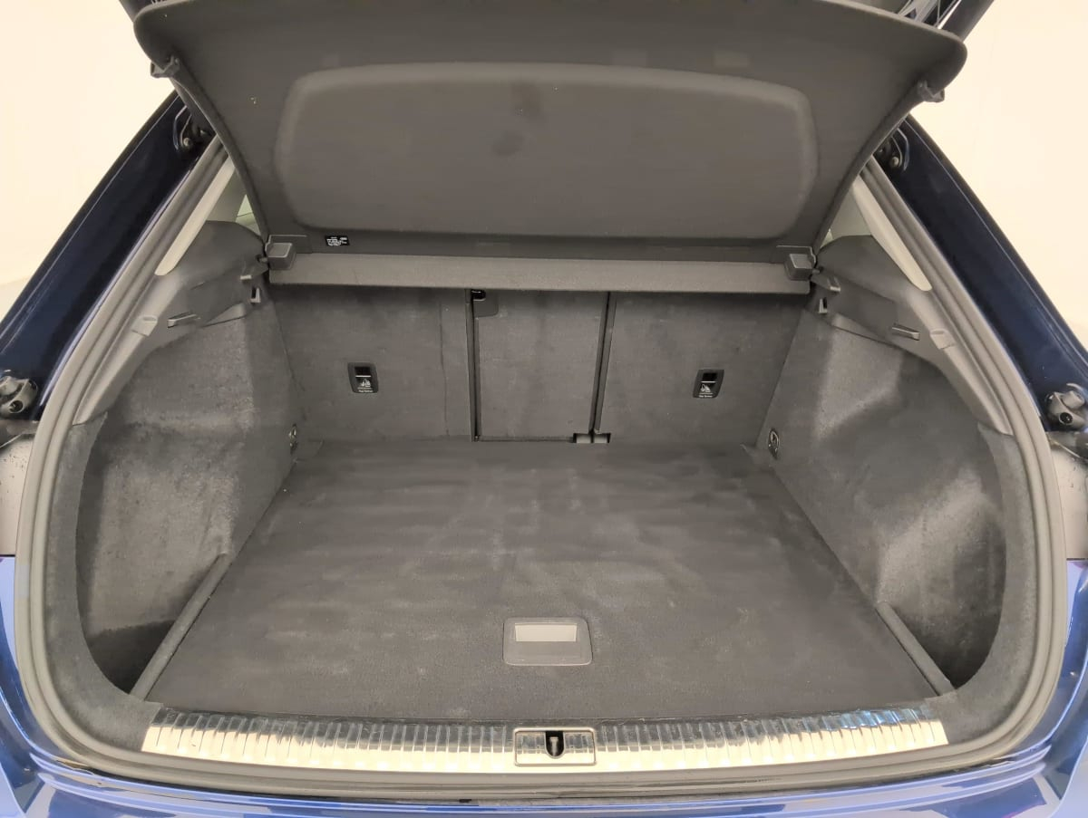 Audi Q3 — photo 10