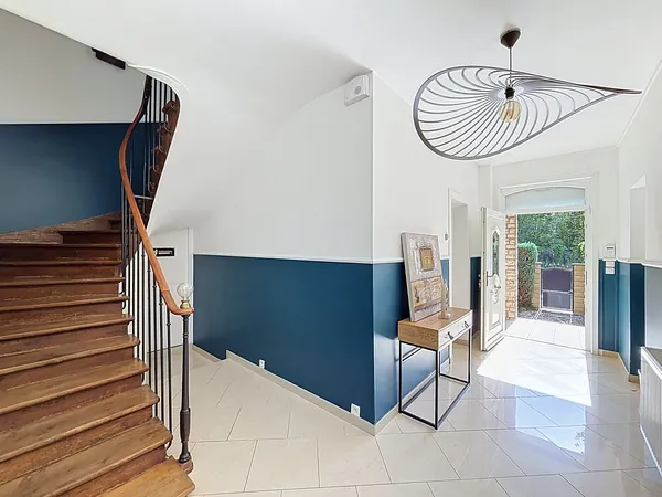 Maison 6 pièces 214 m²