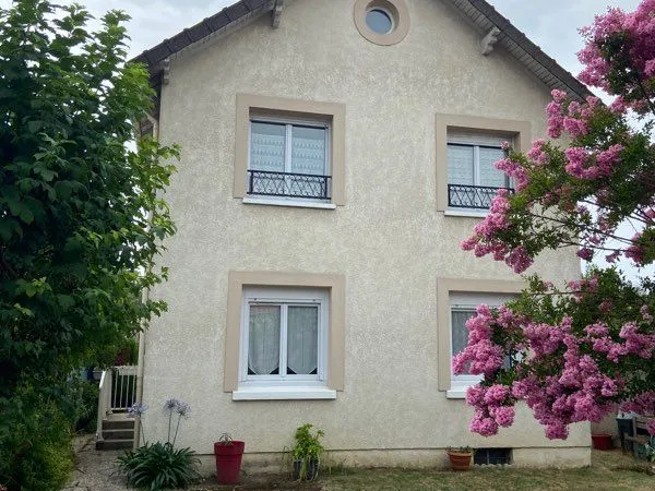 Maison individuelle 128m2 avec jardin et dépendance
