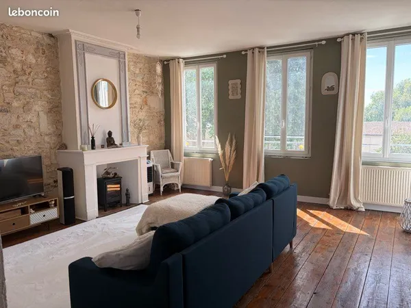 Location T3 80m2 face a l'abbaye aux dames