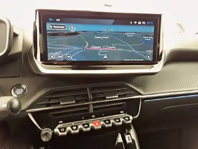Peugeot 2008 electrique 54 kwh 156 ch — photo 109