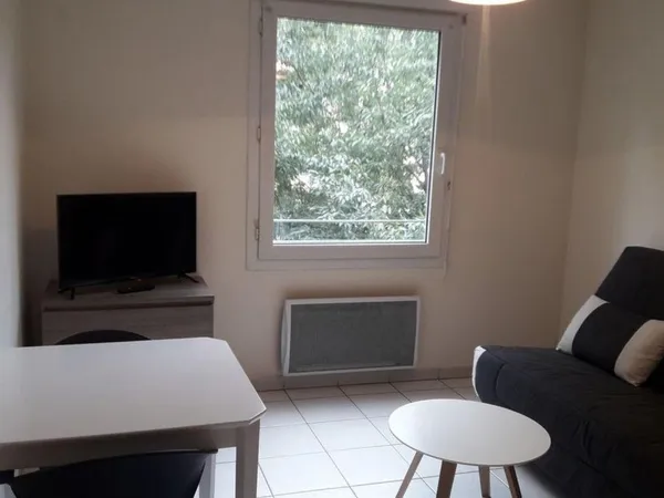 Studio 20 m2 avec Parking sous terrain privatif