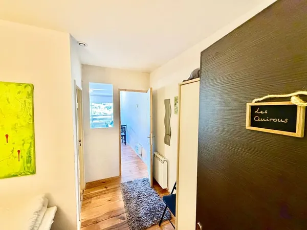 T2 vue imprenable, rénové, avec balcon, parking, prestations