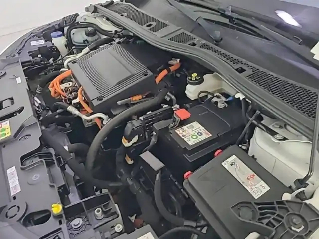 Peugeot 208 electrique 50 kwh 136ch — photo 15