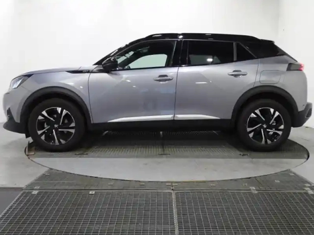 Peugeot 2008 1.2 puretech 130ch s&amp;s gt eat8 — photo 4