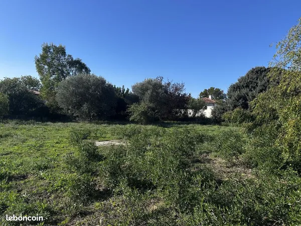Terrain à bâtir de 1011 m² à ISTRES (13)