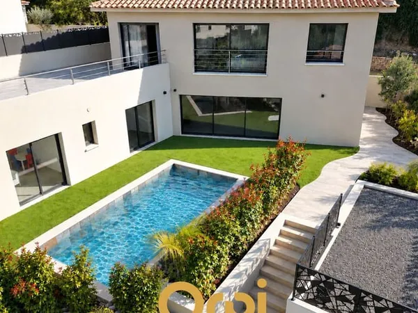 Maison 5 pièces 200 m²