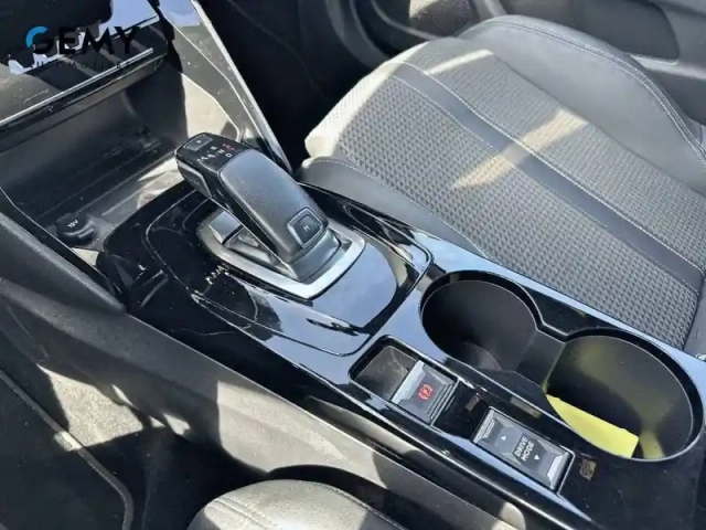 Peugeot 2008 puretech 130 s&amp;s eat8 — photo 16