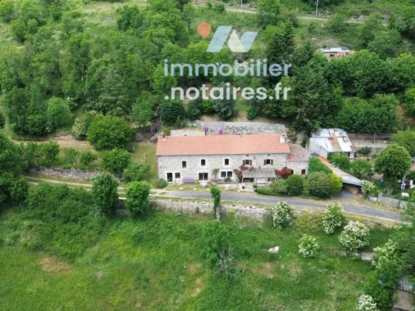 Maison 250 m²