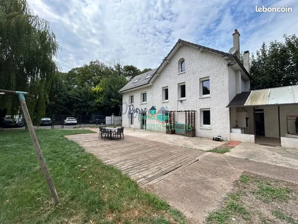 Propriété 9 pièces 182 m²