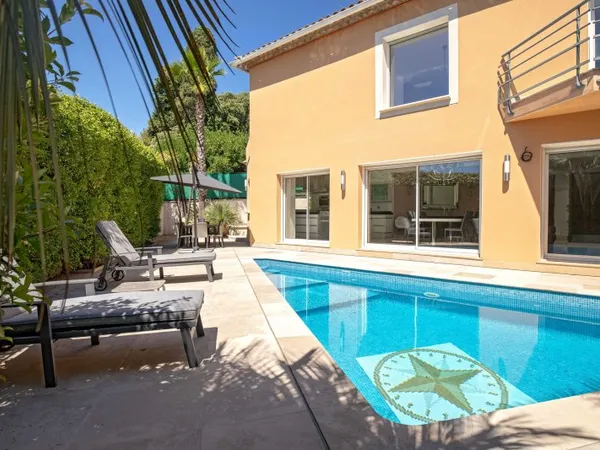 Aiguelongue - Maison contemporaine de 220m² avec jardin & piscine