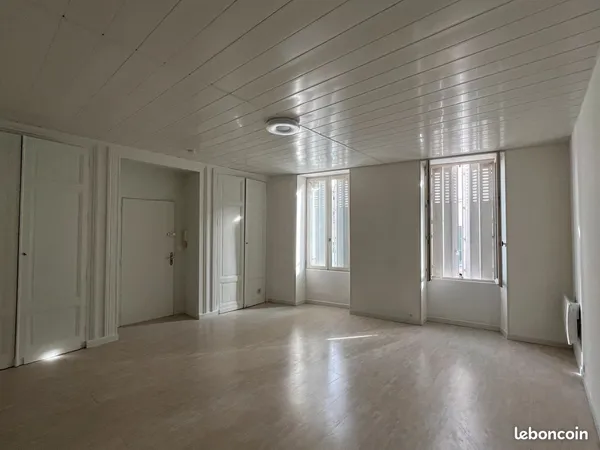 Appartement RDC- 2 pièces- Libre -,Chateauneuf