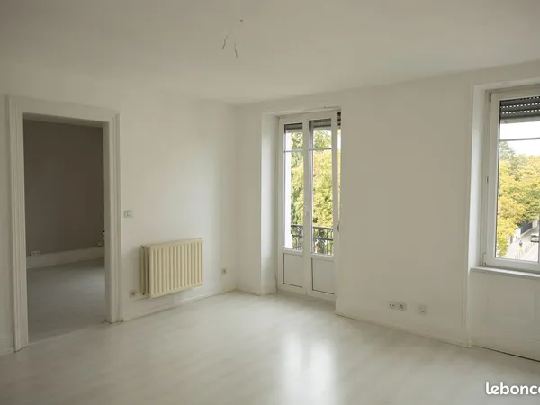Spacieux et bel appartement 2/3 pièces équipé