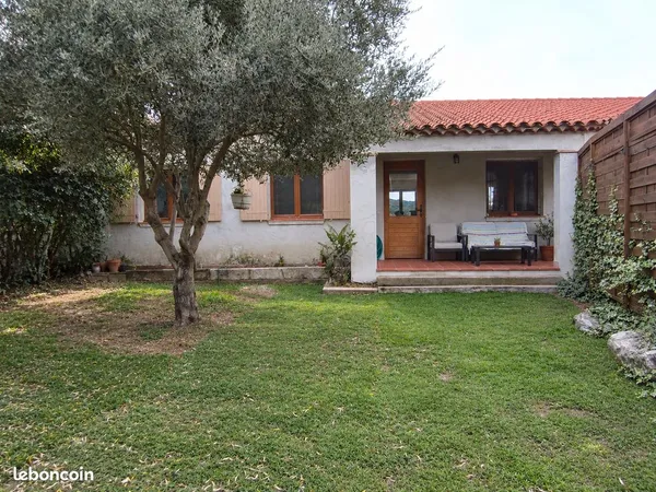 À louer à l'année - Appartement 3 chambres avec jardin et terrasse - Ramatuelle