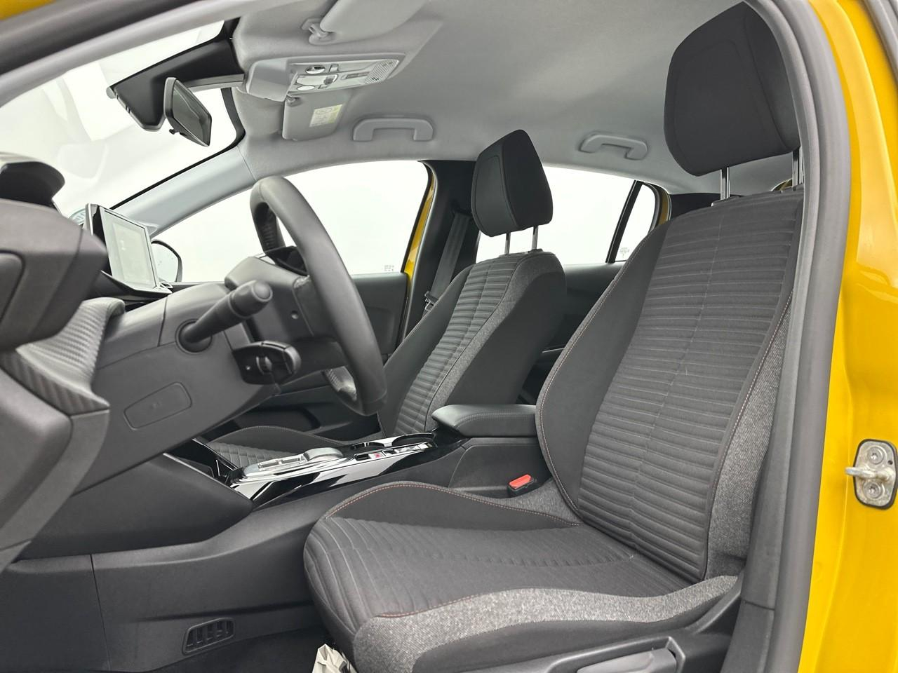Peugeot 208 electrique 50 kwh 136ch like — photo 9