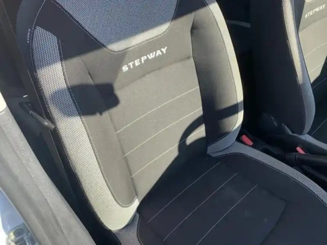 Dacia Sandero 1.0 eco-g 100ch evasion — photo 12