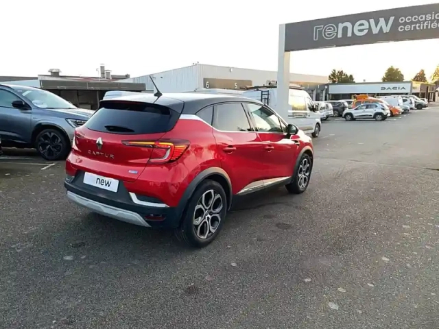 Renault Captur e-tech 145 - 21 — photo 5