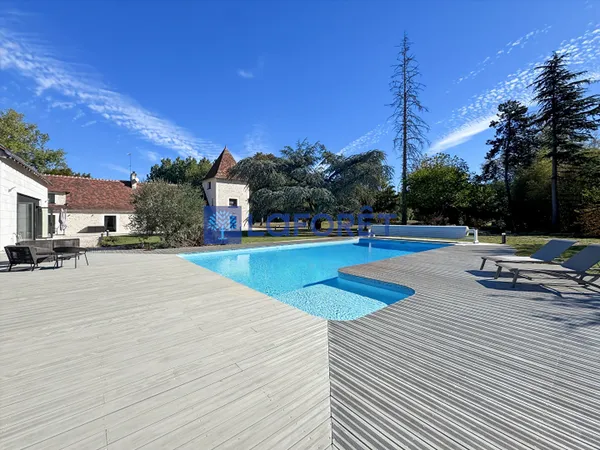 Maison 9 pièces 380 m²